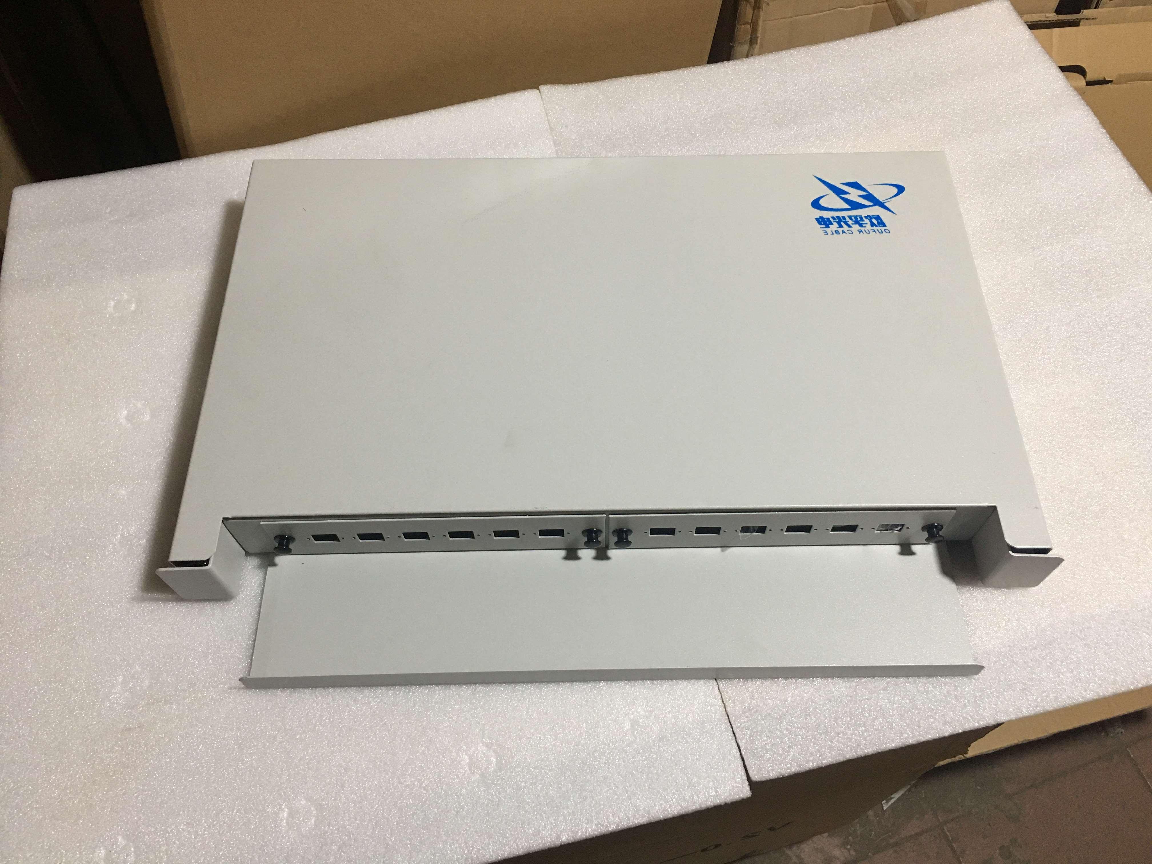 安阳市12芯光纤配线盒与40G 100G光模块连接方案