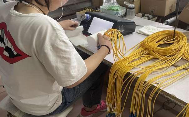 黔江区网络工程中几种常用的光纤连接器